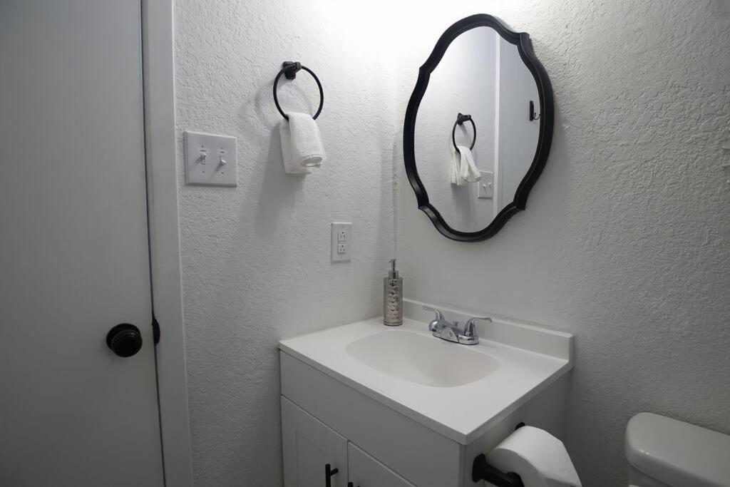 איגל פאס Chic & Cozy 2 Bedroom - 1 Bathroom - Rated Best מראה חיצוני תמונה
