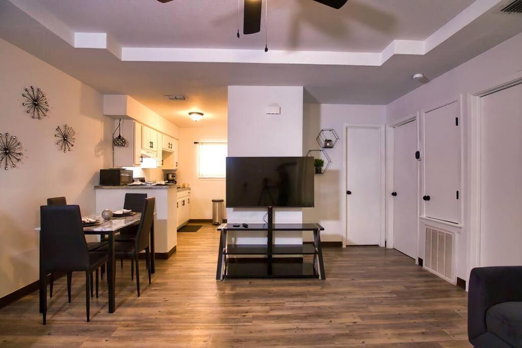 איגל פאס Chic & Cozy 2 Bedroom - 1 Bathroom - Rated Best מראה חיצוני תמונה