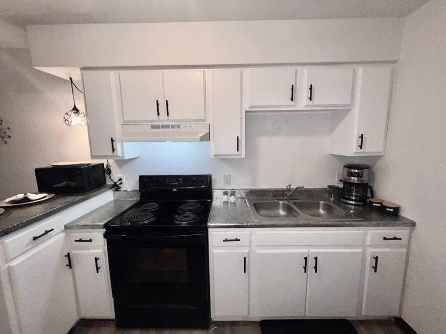 איגל פאס Chic & Cozy 2 Bedroom - 1 Bathroom - Rated Best מראה חיצוני תמונה