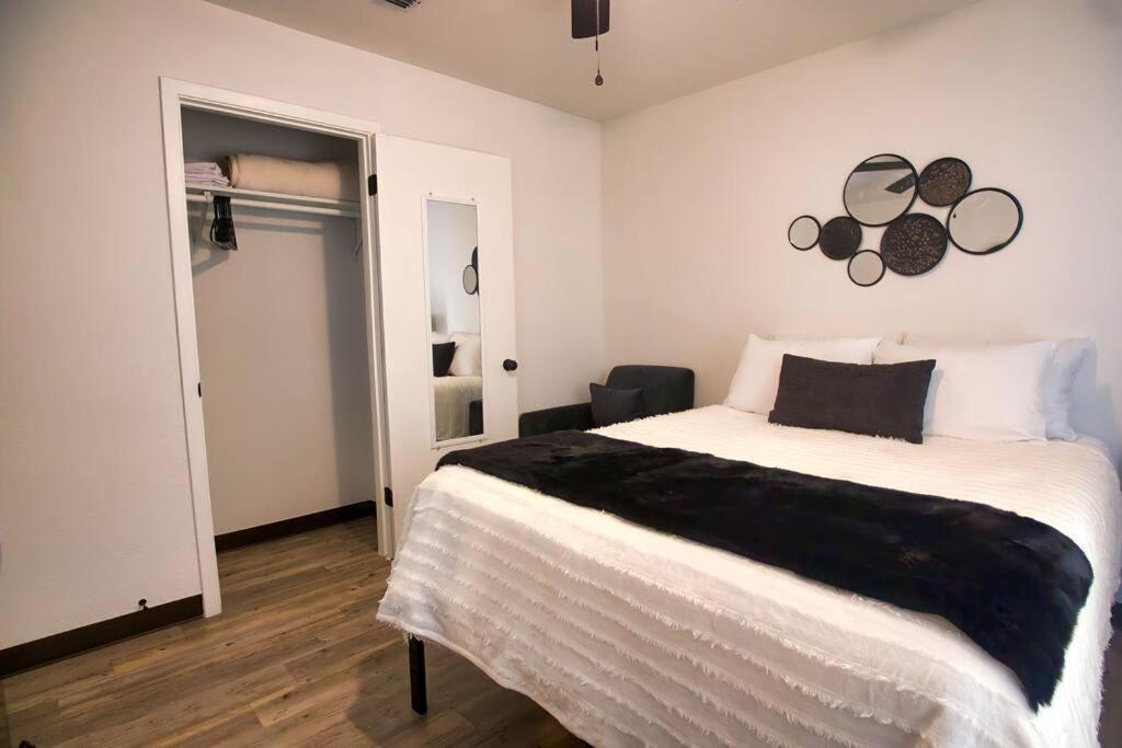 איגל פאס Chic & Cozy 2 Bedroom - 1 Bathroom - Rated Best מראה חיצוני תמונה