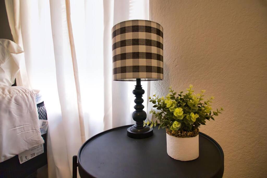 איגל פאס Chic & Cozy 2 Bedroom - 1 Bathroom - Rated Best מראה חיצוני תמונה