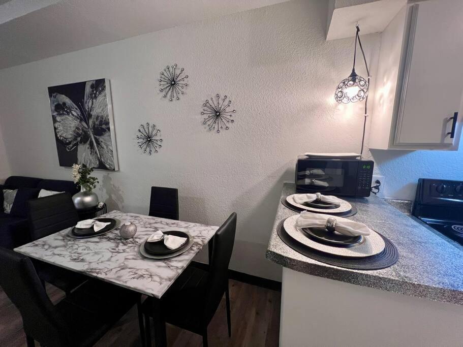 איגל פאס Chic & Cozy 2 Bedroom - 1 Bathroom - Rated Best מראה חיצוני תמונה